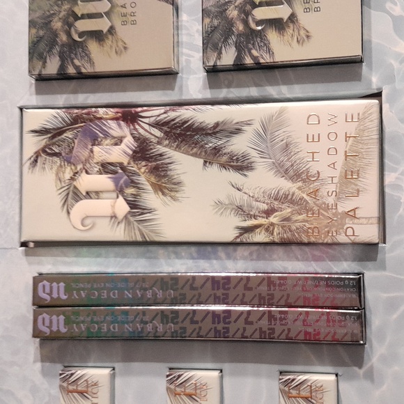 ONE OF A KIND URBAN DECAY BEACHED MAKEUP VAULT COLLECTION - Picture 12 of 13